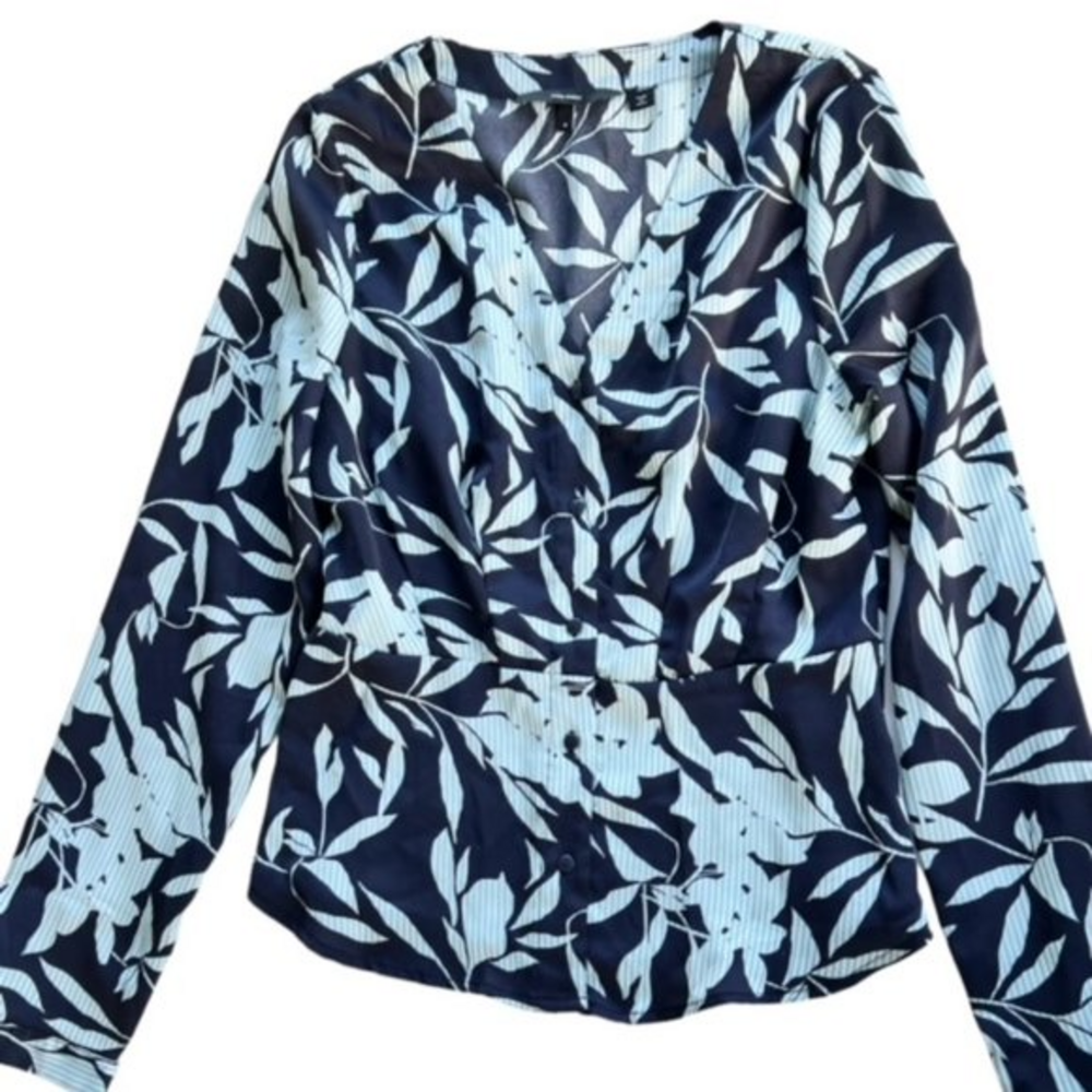 SALE!! 2 for $15‎ Vero Moda Floral Long Sleeve Top Small Pin Stripe Blue